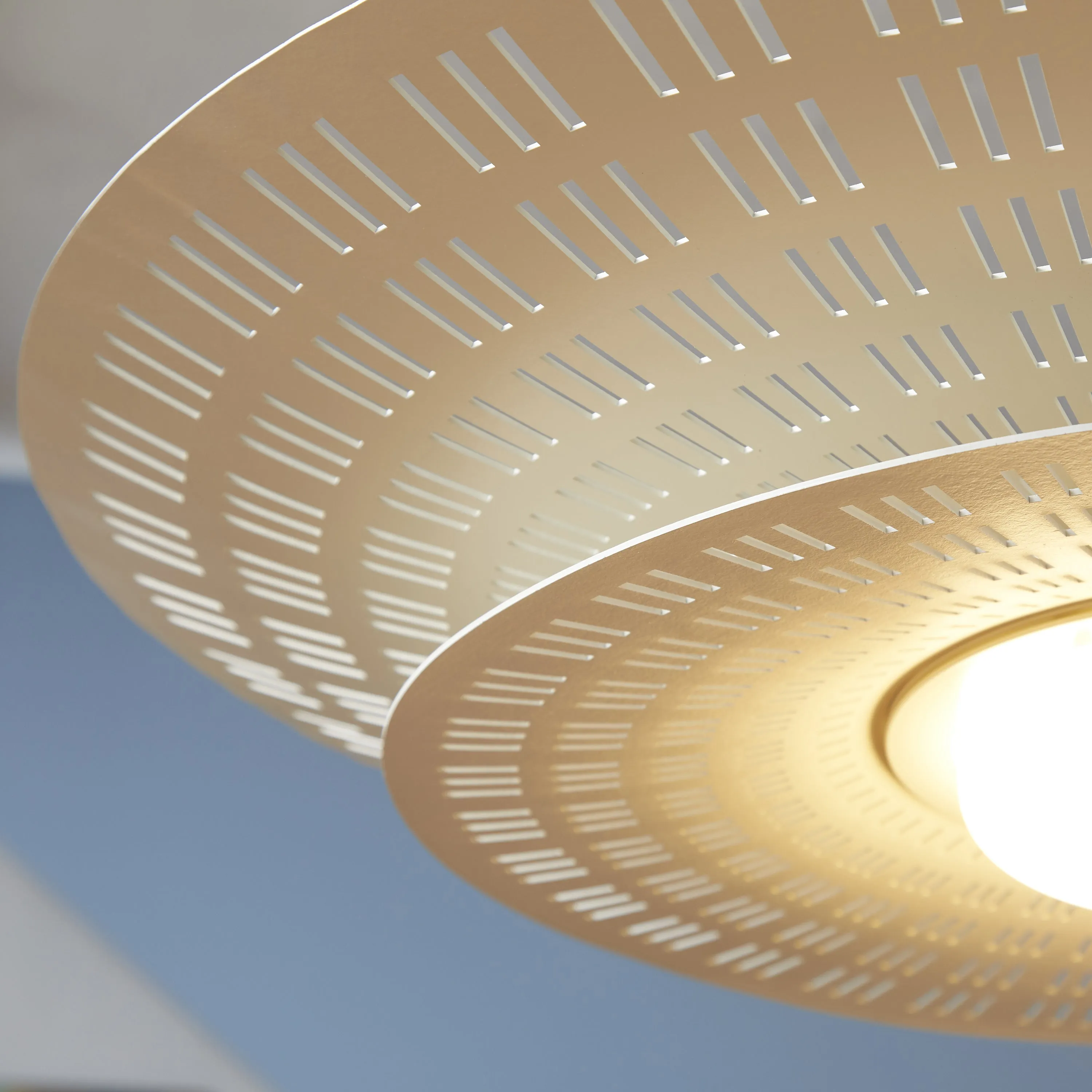 Air Pendant Light