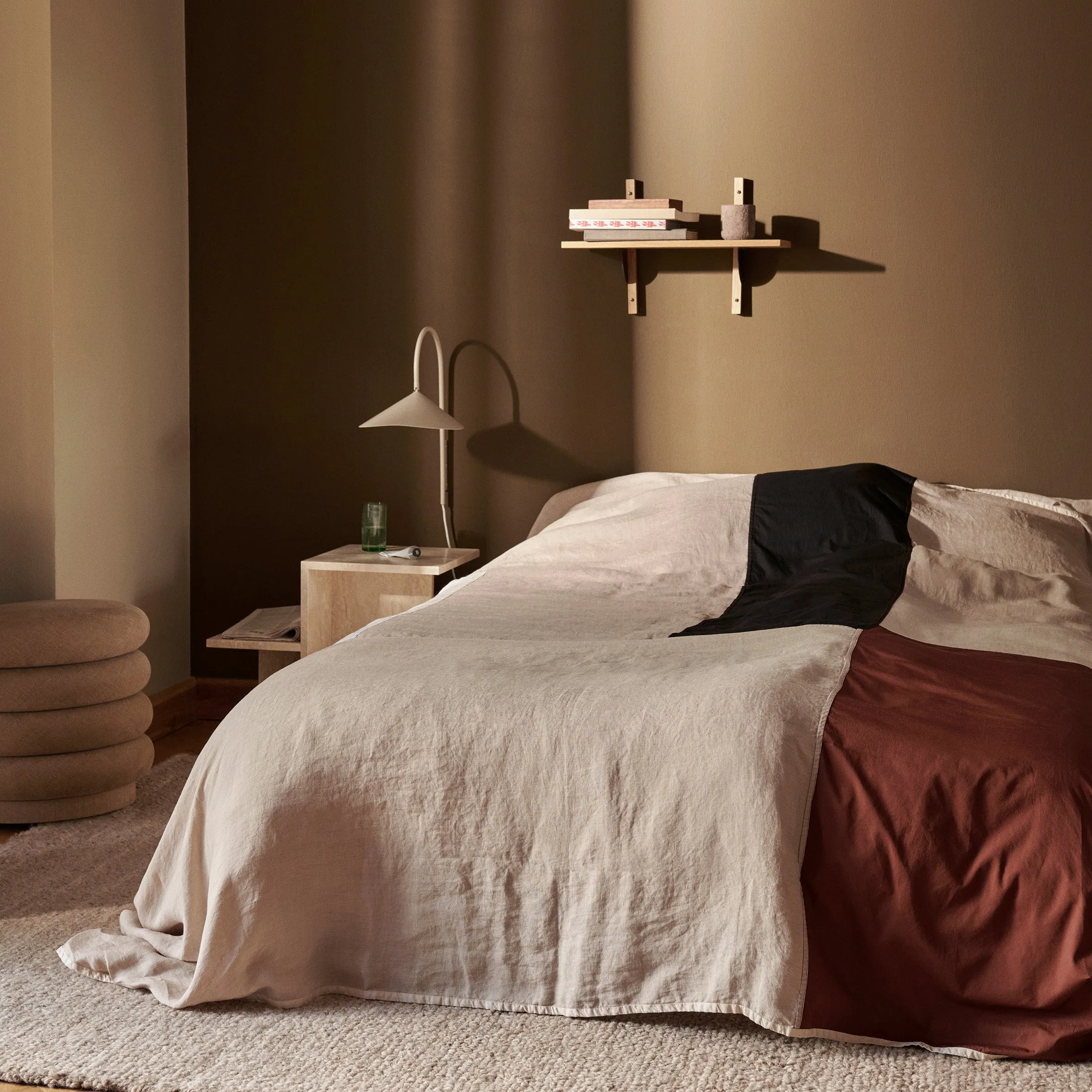 Arum Swivel Wall Lamp