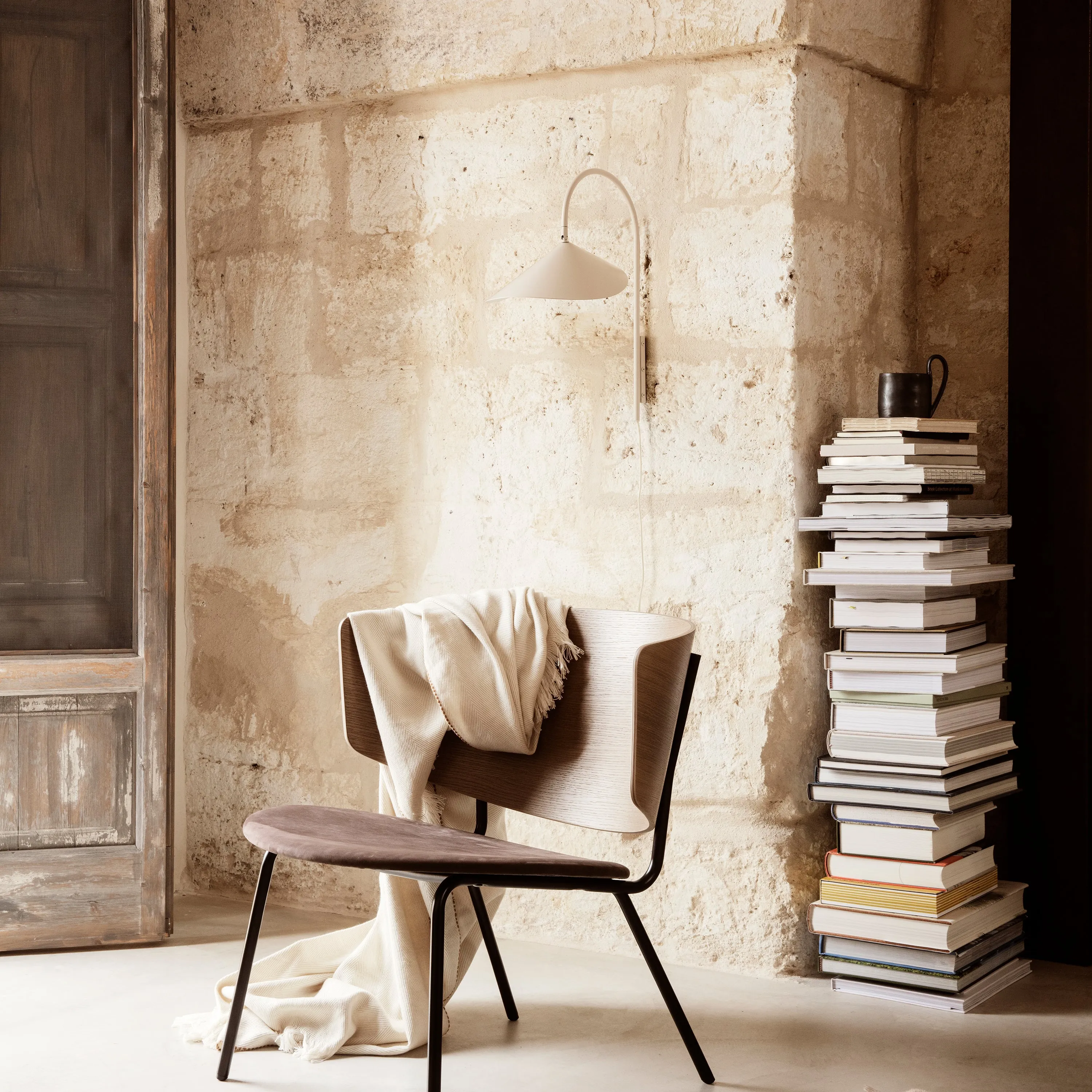 Arum Swivel Wall Lamp