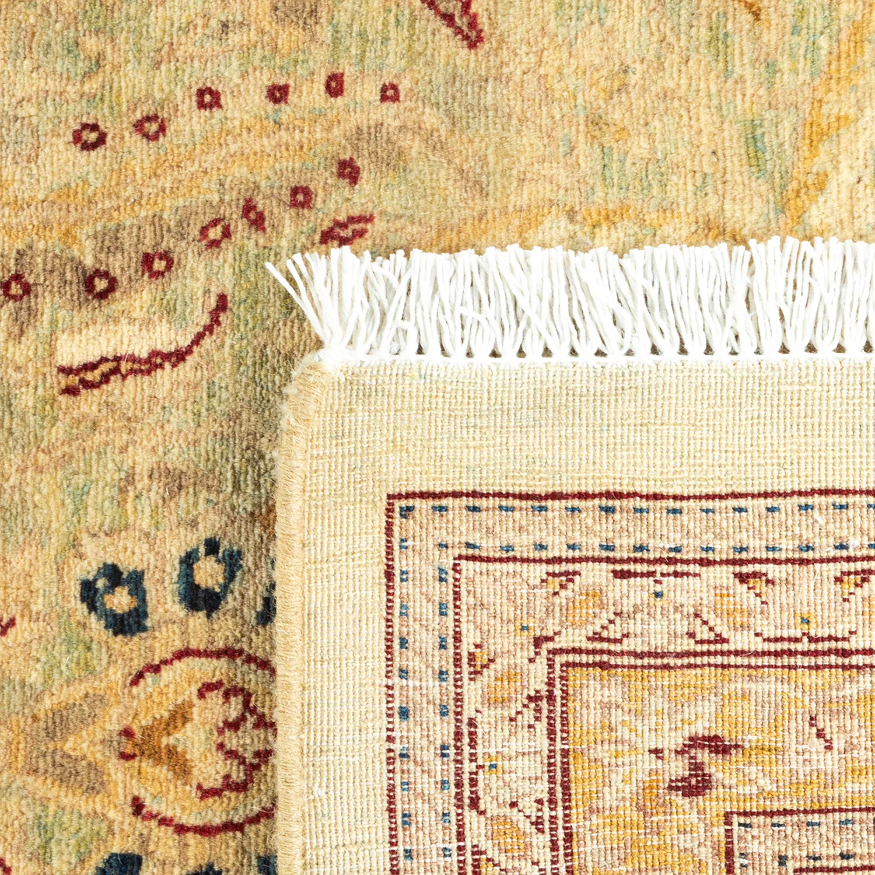 Beige Traditional Wool Rug - 6'1" x 8'10"