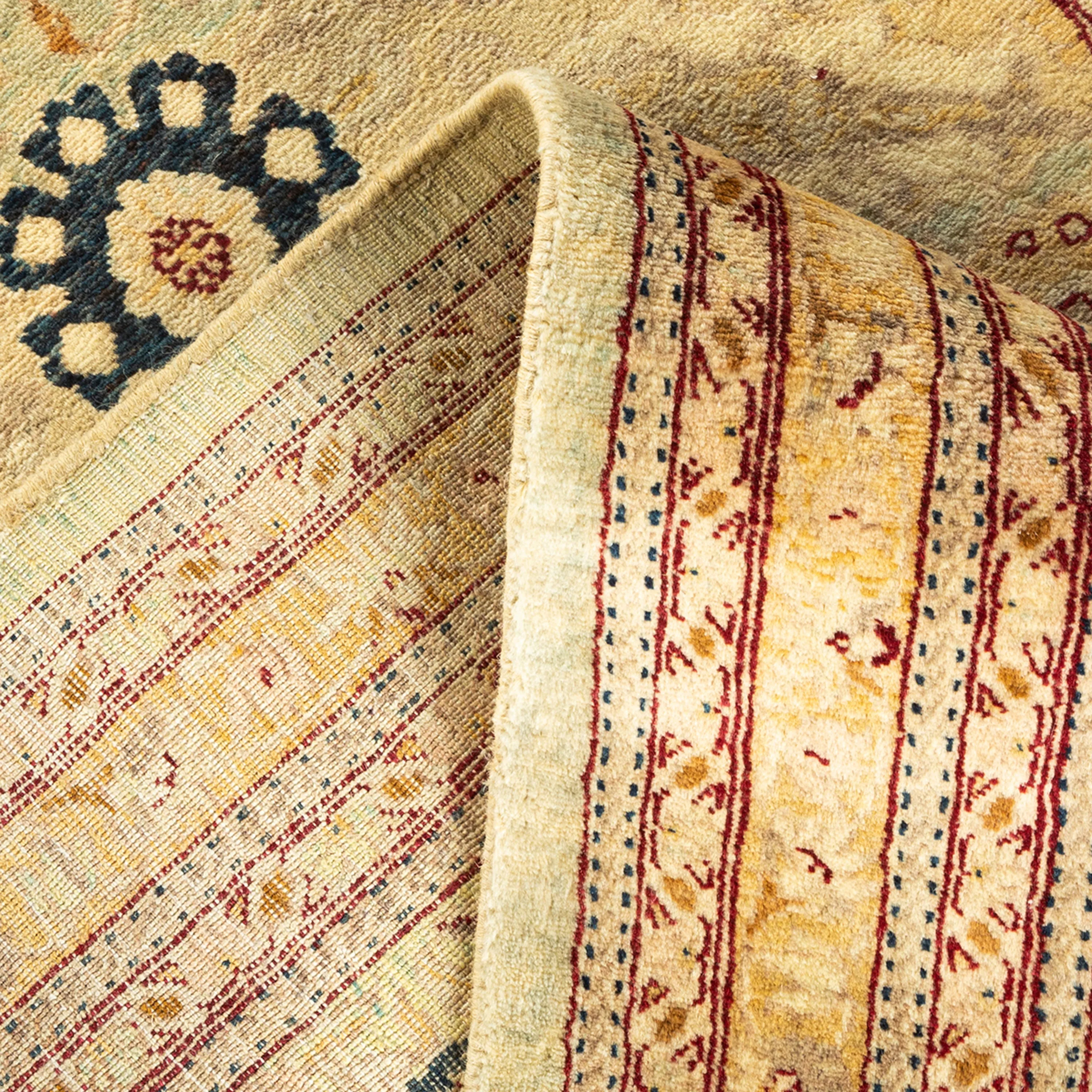 Beige Traditional Wool Rug - 6'1" x 8'10"