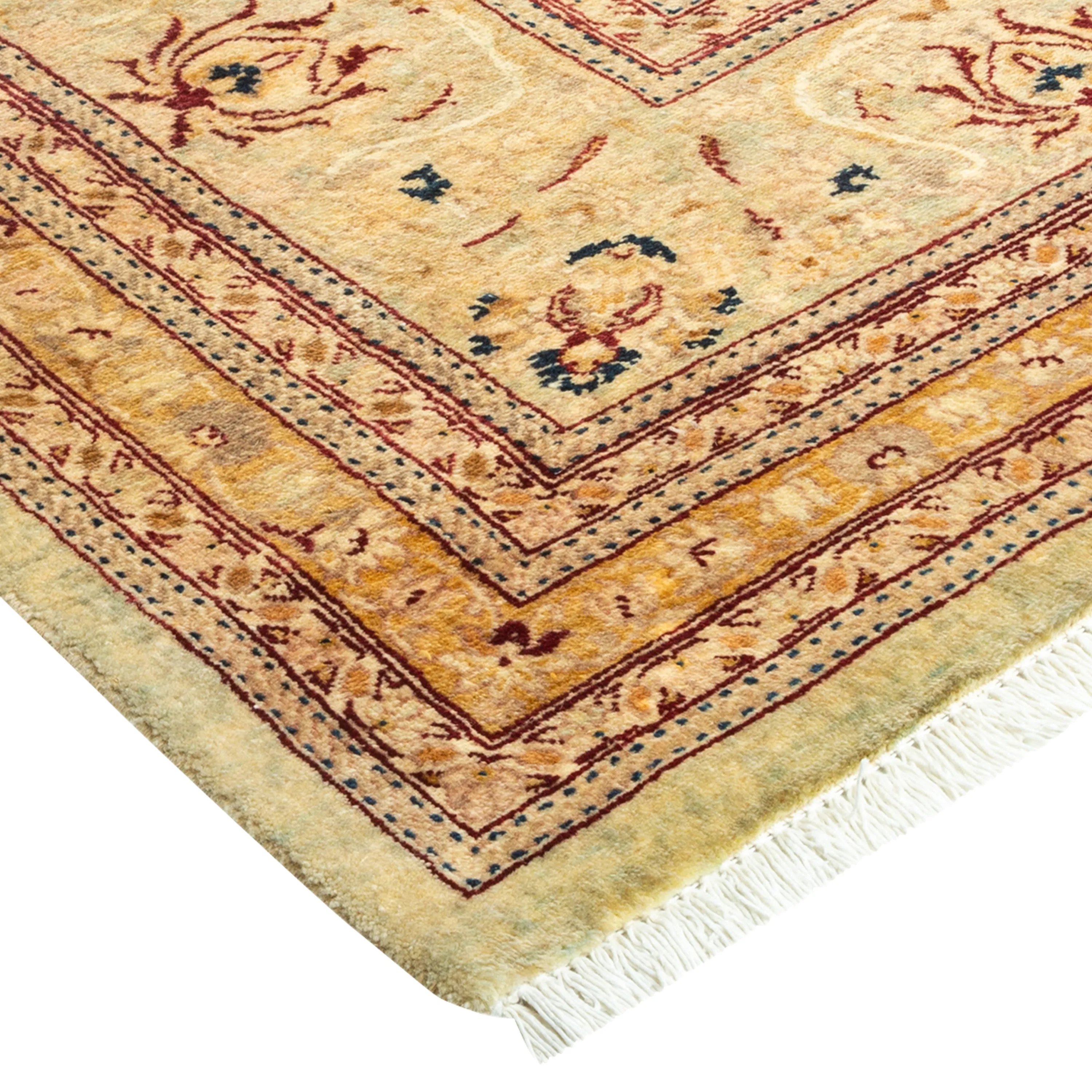 Beige Traditional Wool Rug - 6'1" x 8'10"