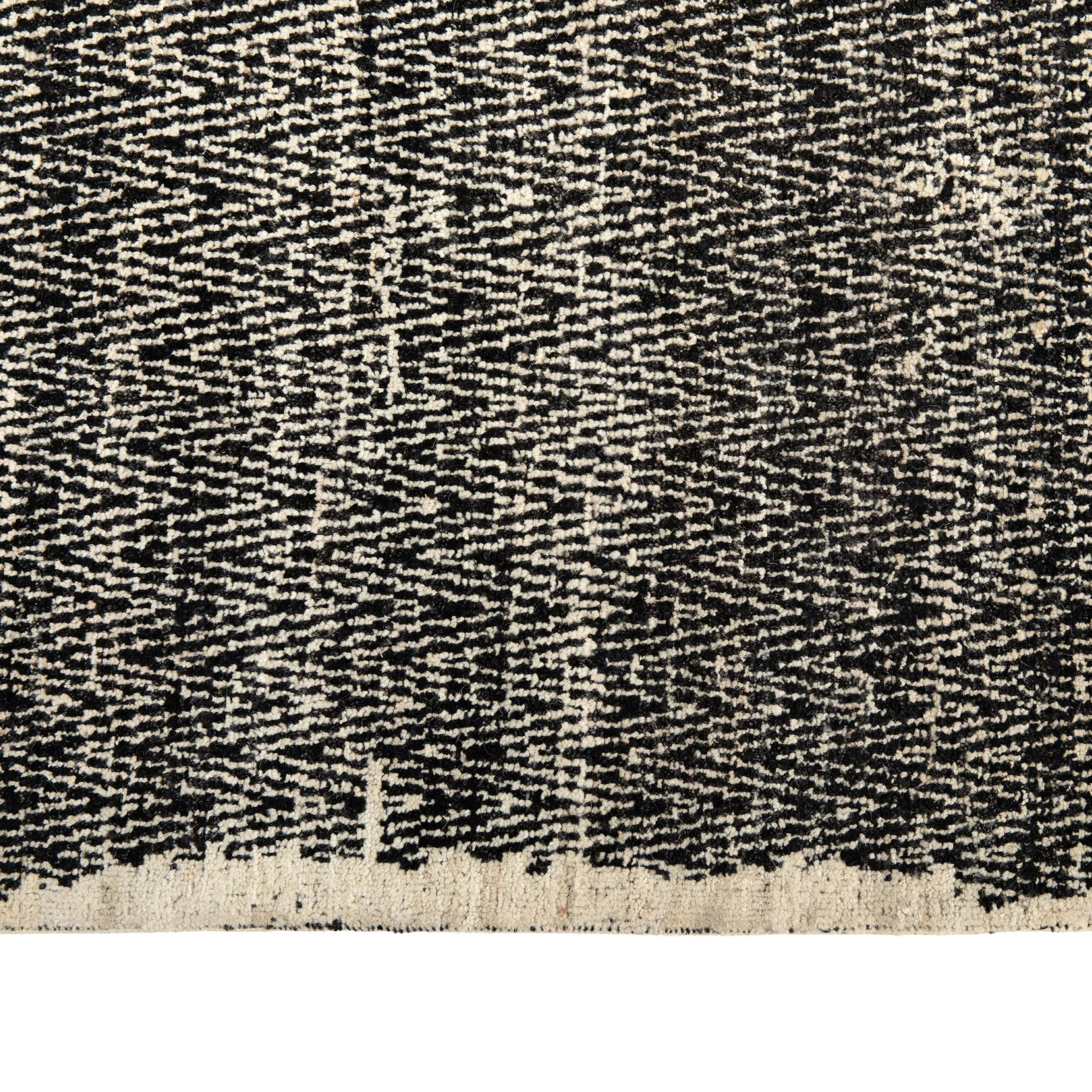Black & Ivory Stelle Contemporary Tibetan Wool Rug - 9' x 12'