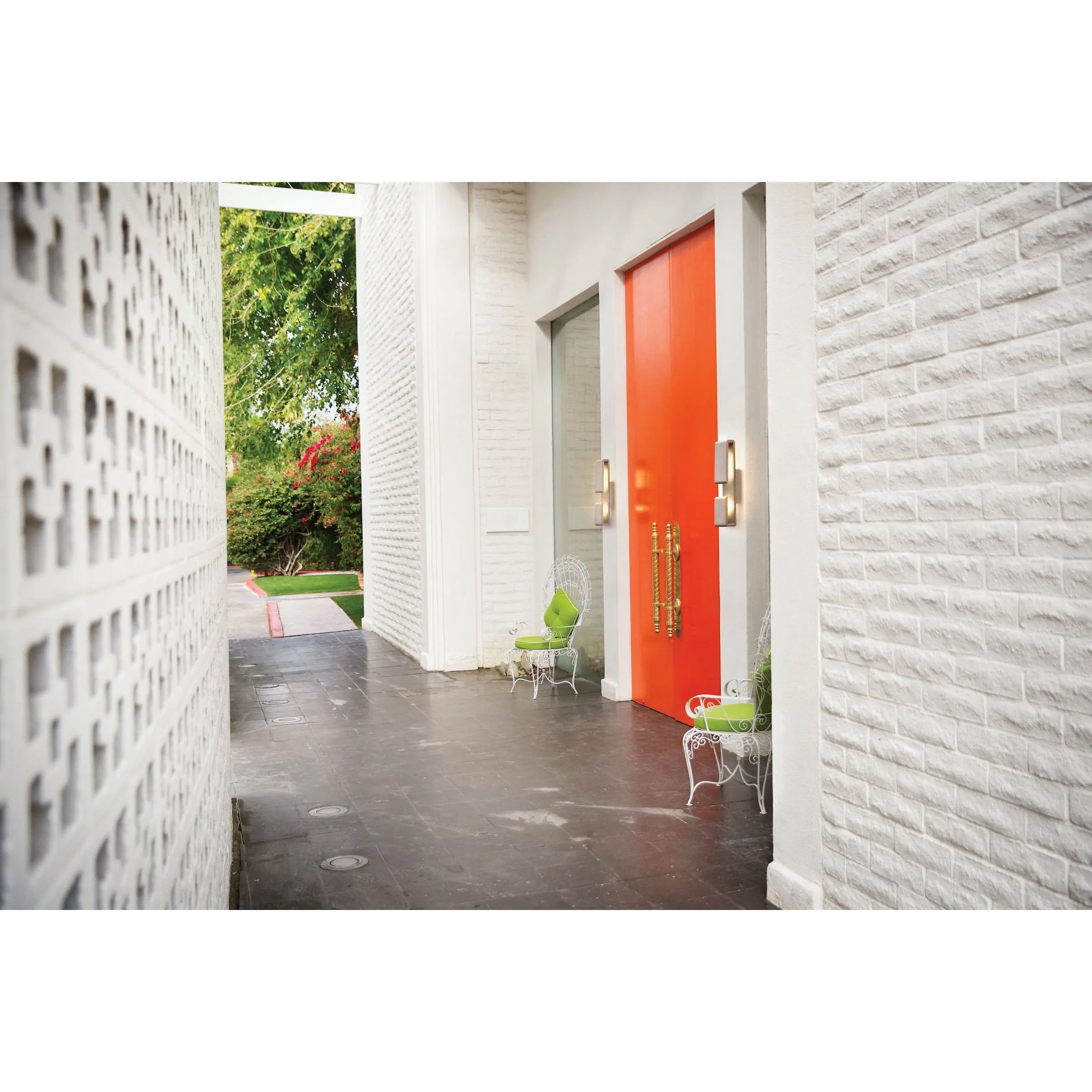 Contour Outdoor Wall Light
