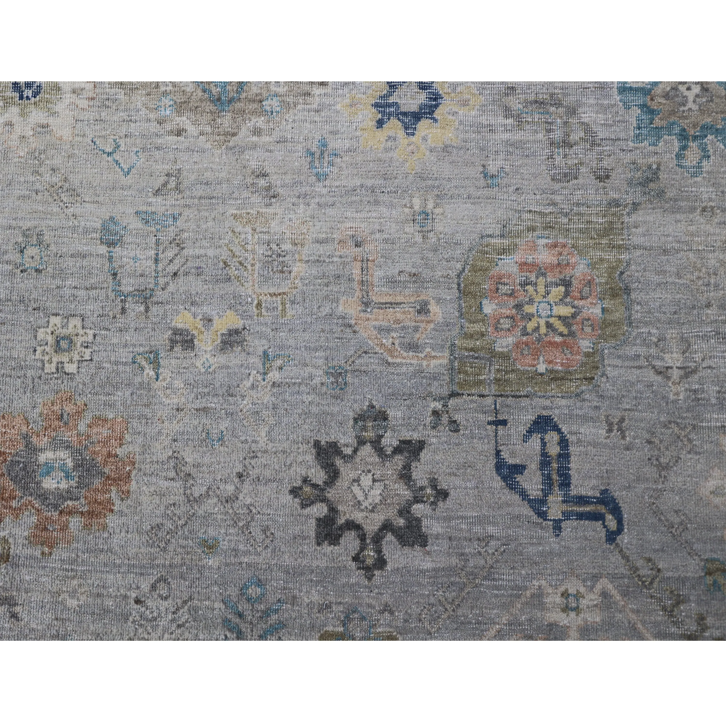Grey Traditional Wool Rug - 8'10" x 11'11"