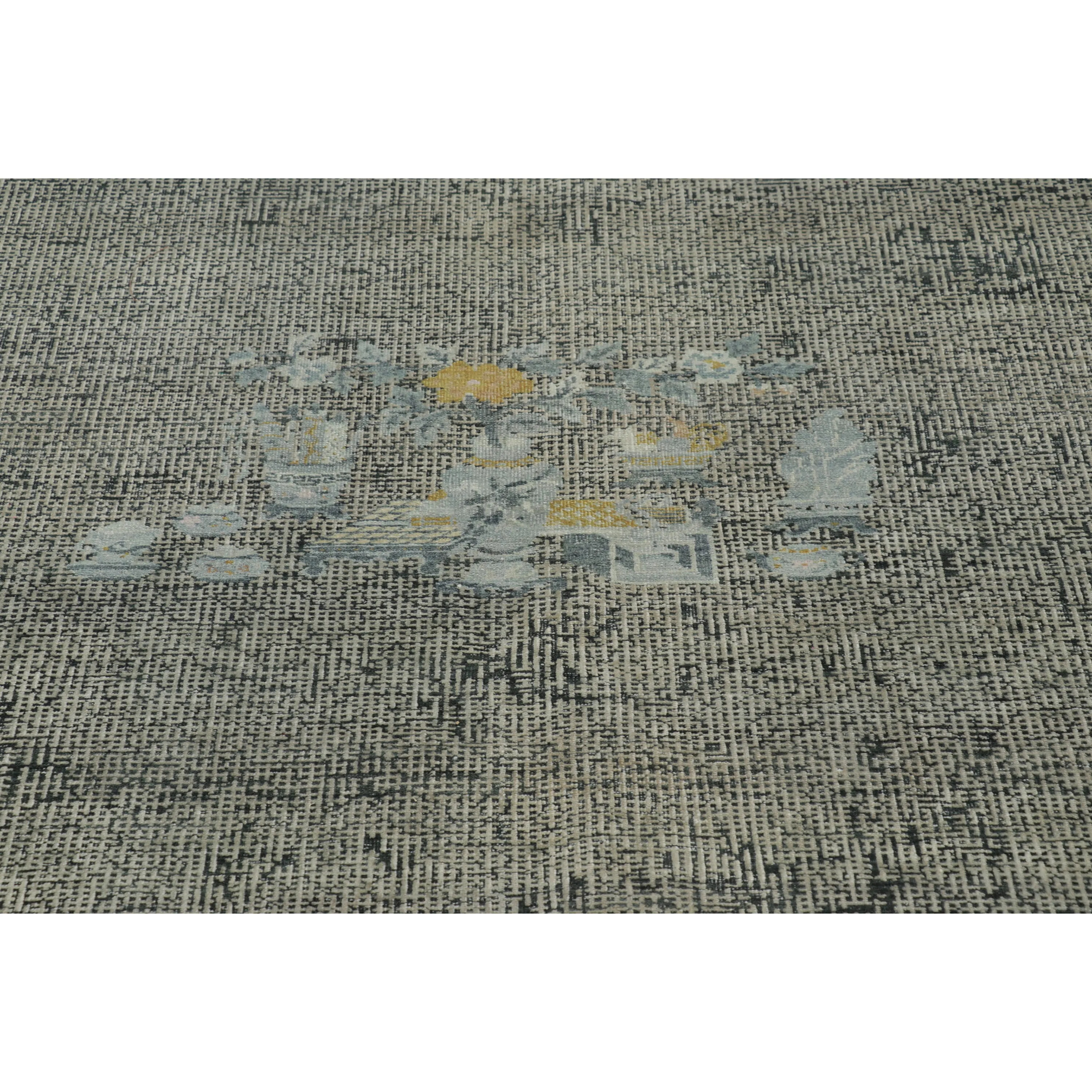 Grey Traditional Wool Silk Rug - 8'1" x 10'1"