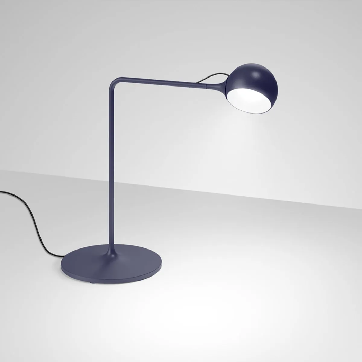Ixa Table Lamp