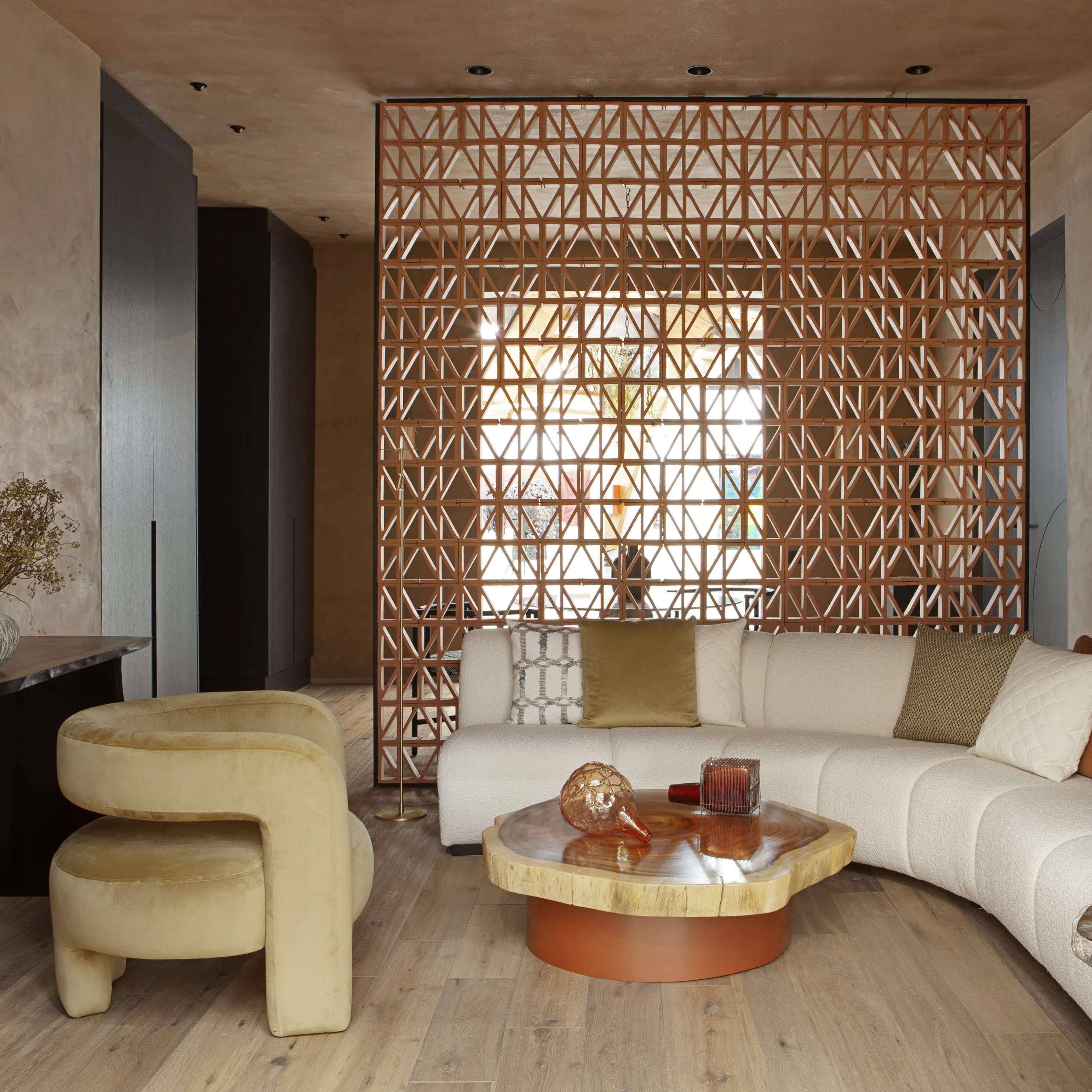 Kelly LED Floor Lamp