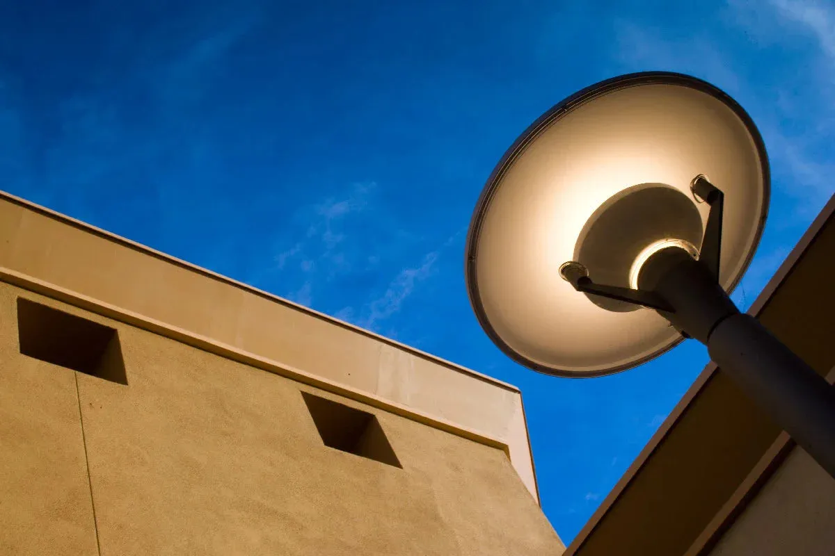 Louis Poulsen Kipp Post Class Ii 3011 Lumens ø11.5 Cm Pole, Aluminium