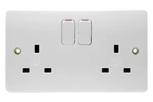 MK K2747WHI Double Pole Socket