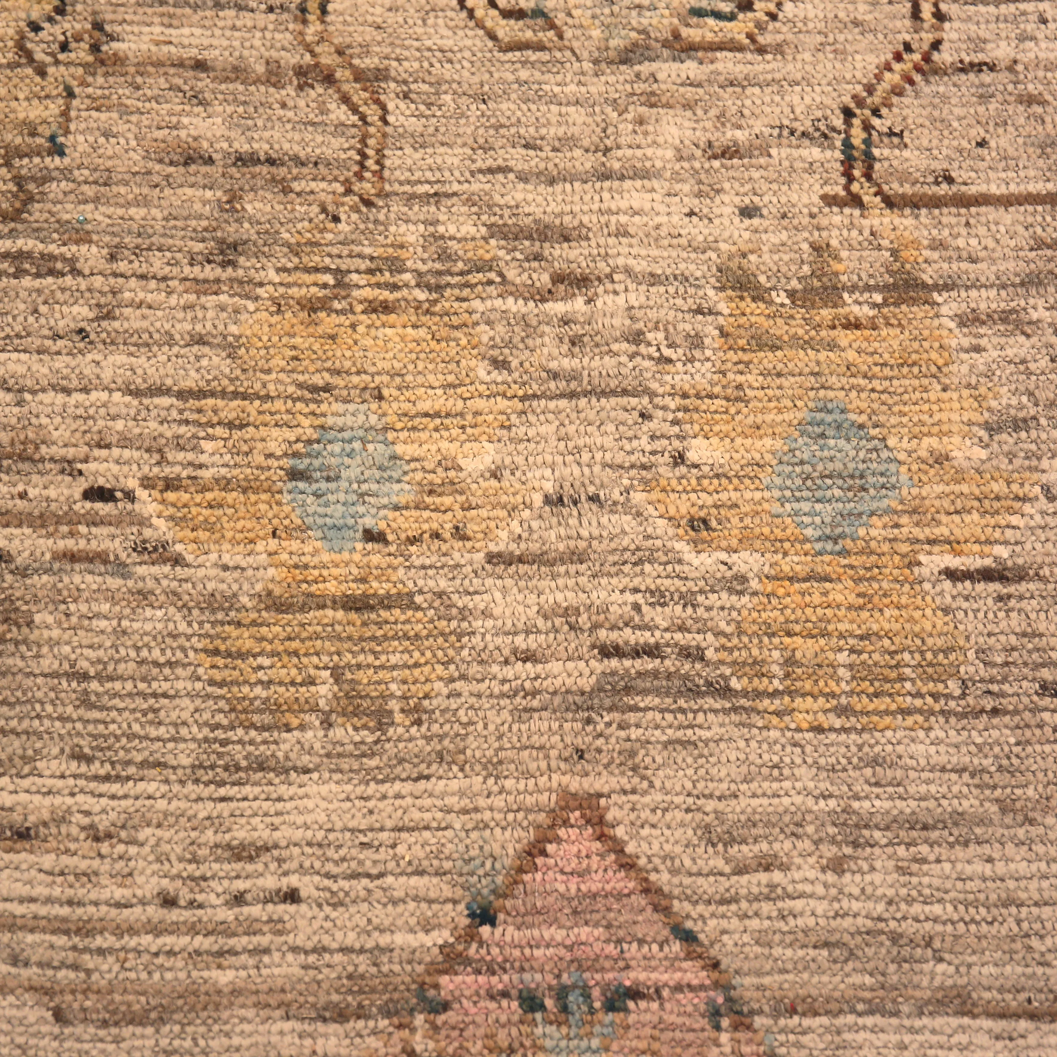 Natural Zameen Traditional Wool Rug - 6'11" X 9'9"