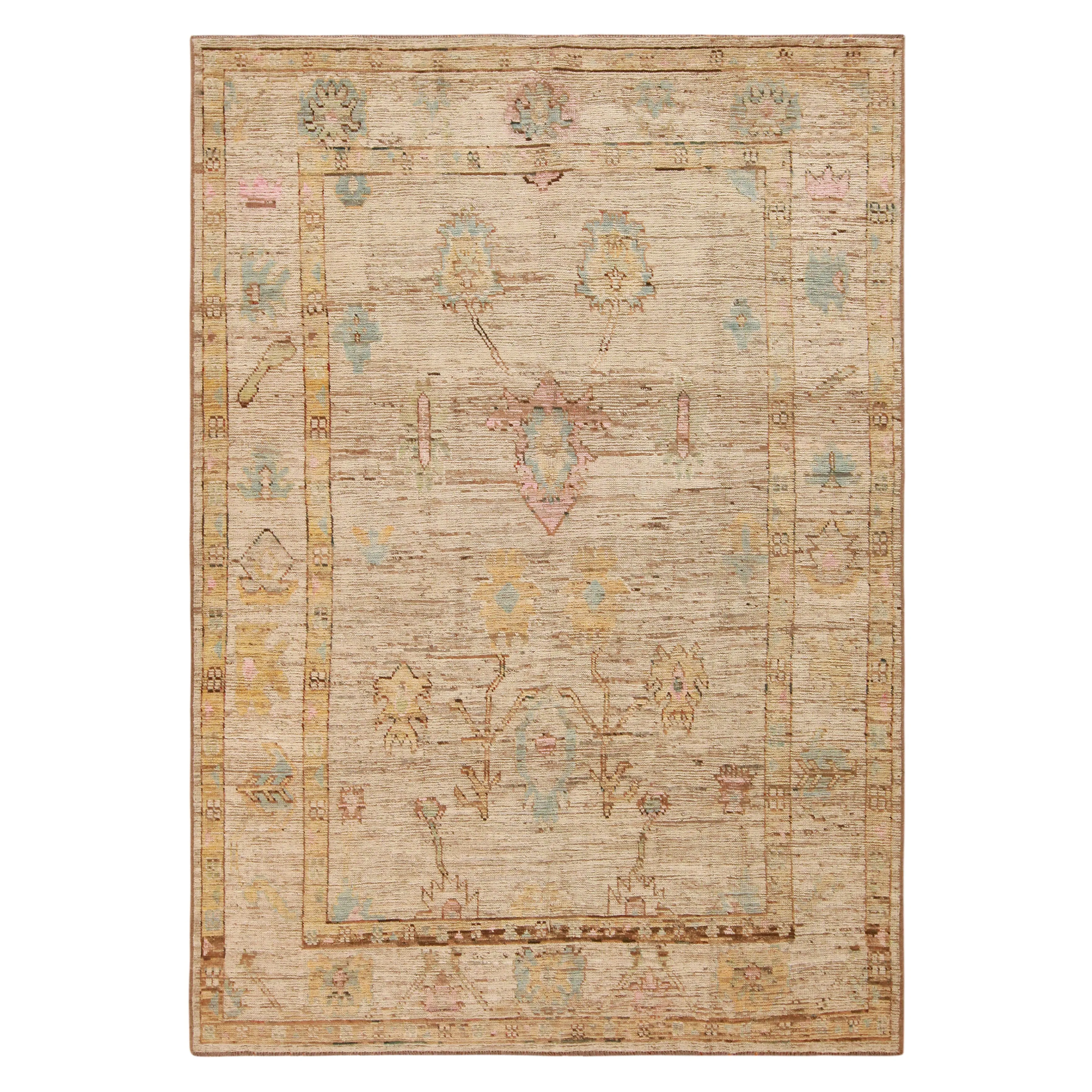 Natural Zameen Traditional Wool Rug - 6'11" X 9'9"