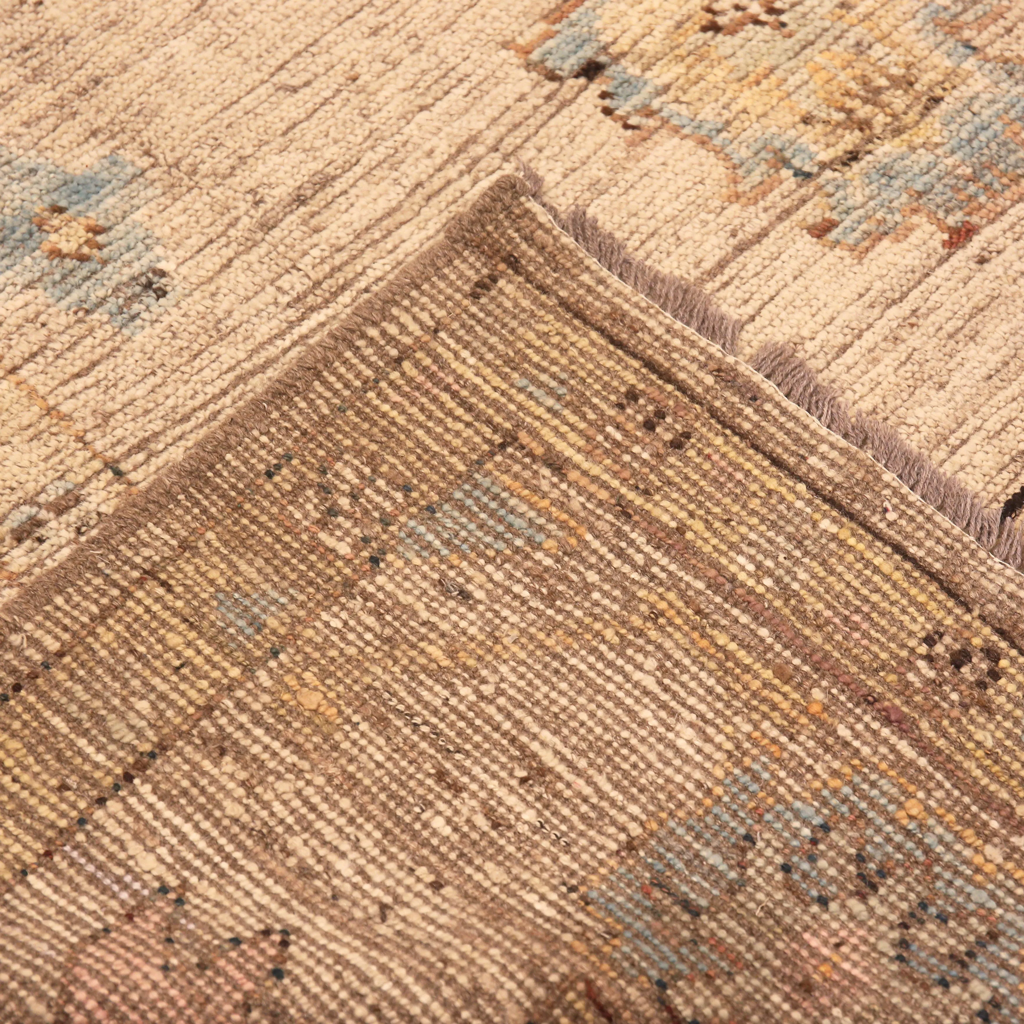 Natural Zameen Traditional Wool Rug - 6'11" X 9'9"