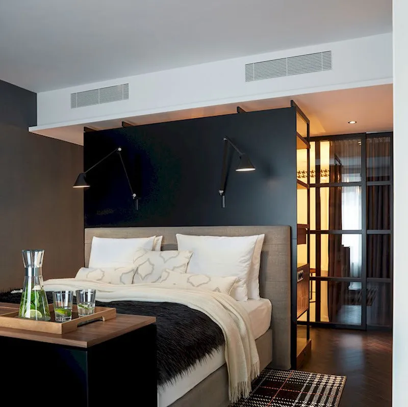 NJP Long Wall Light