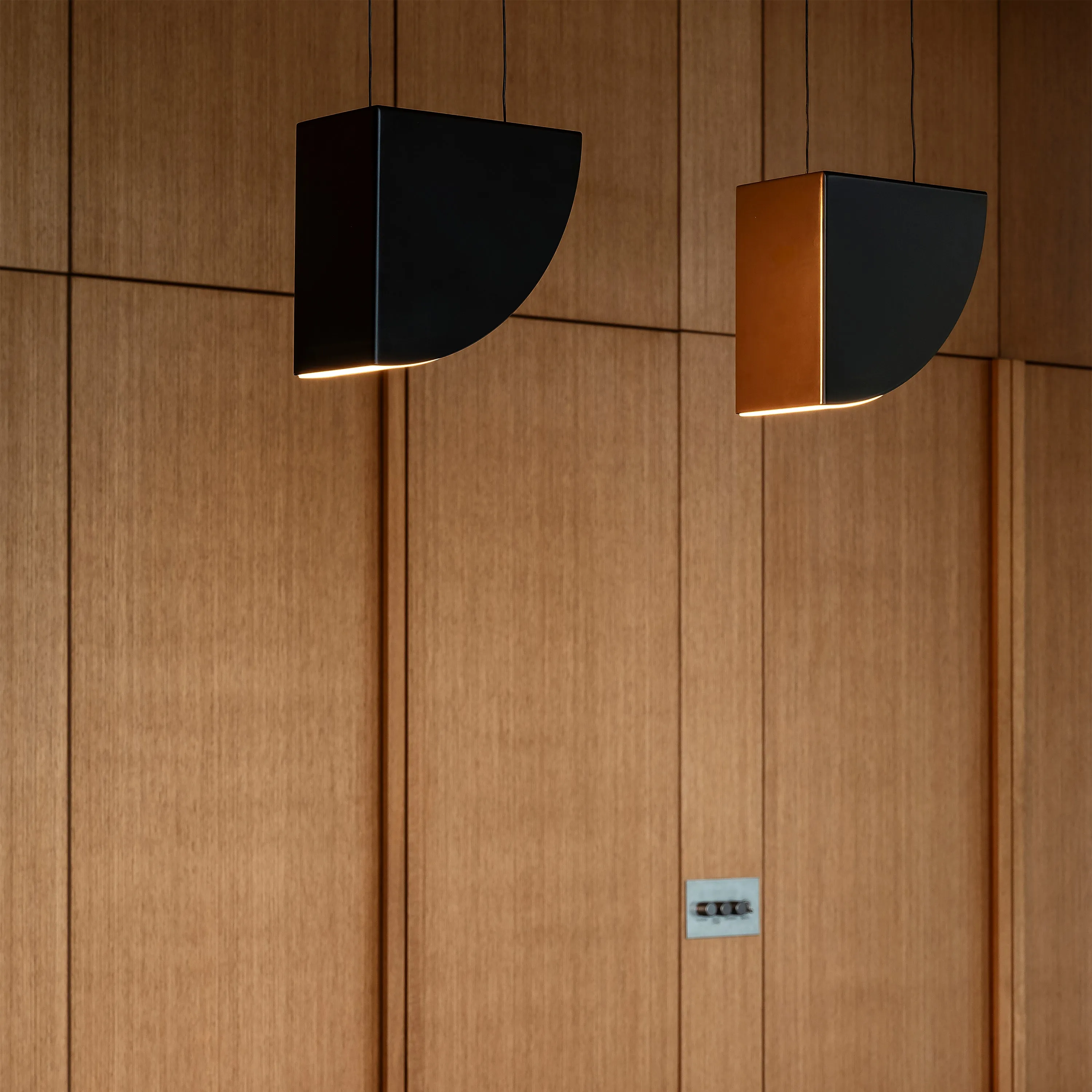Phase Pendant Light