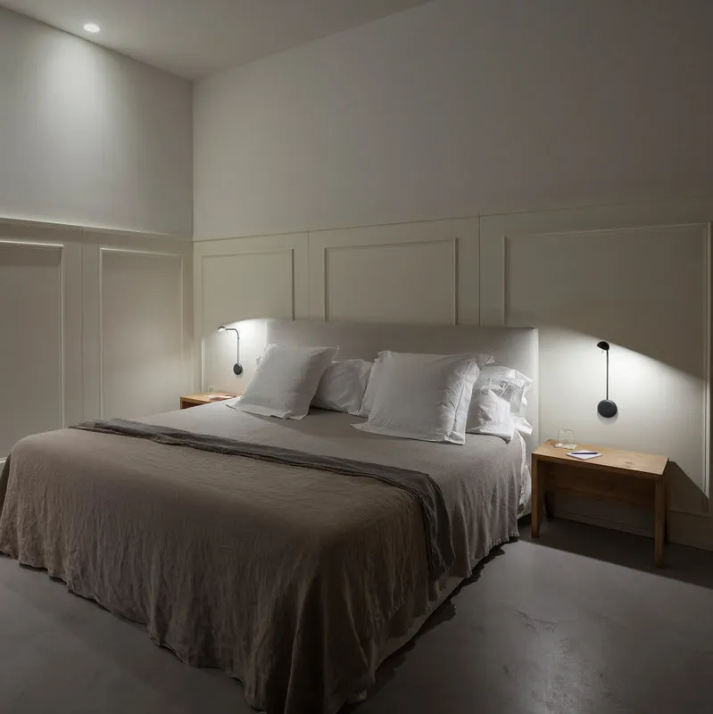 Pin 1680 Wall Light