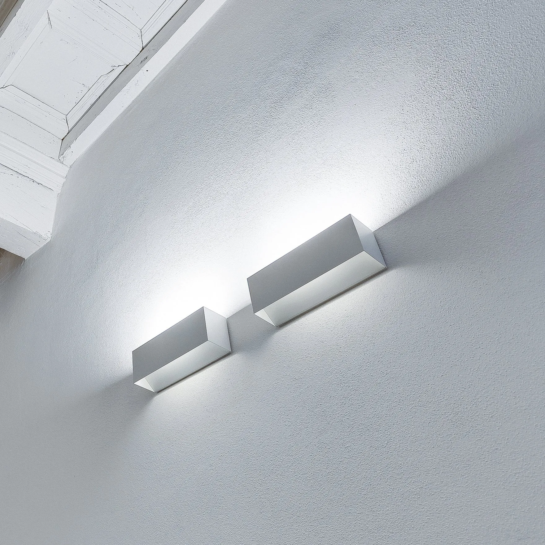 Piu Wall Sconce