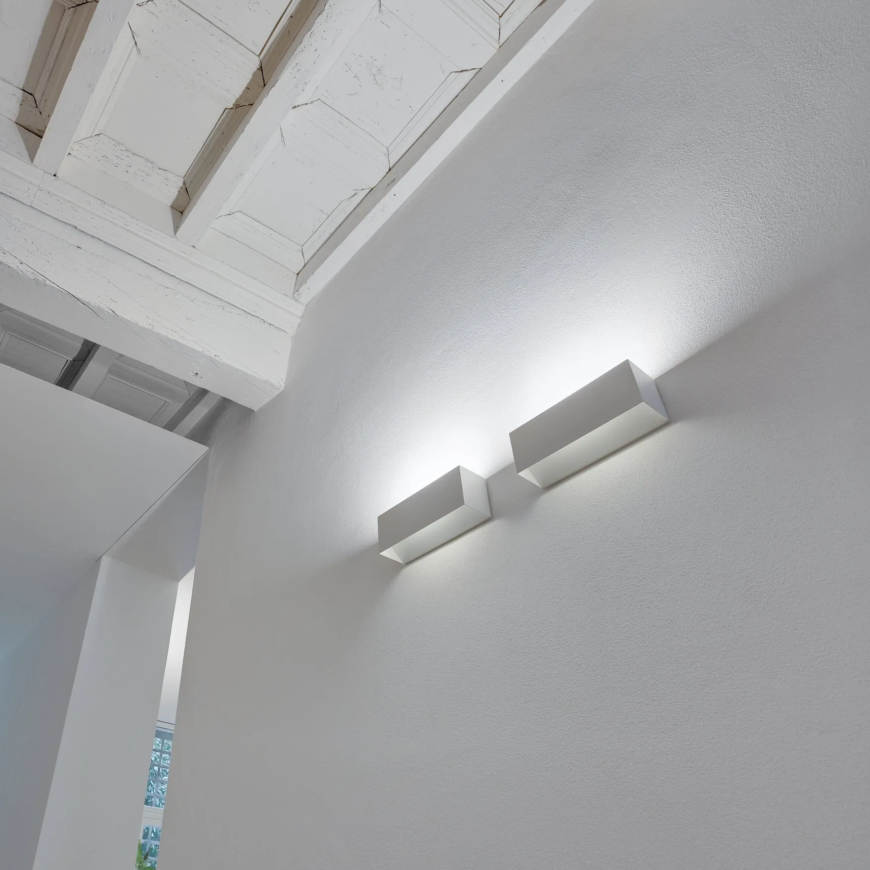 Piu Wall Sconce
