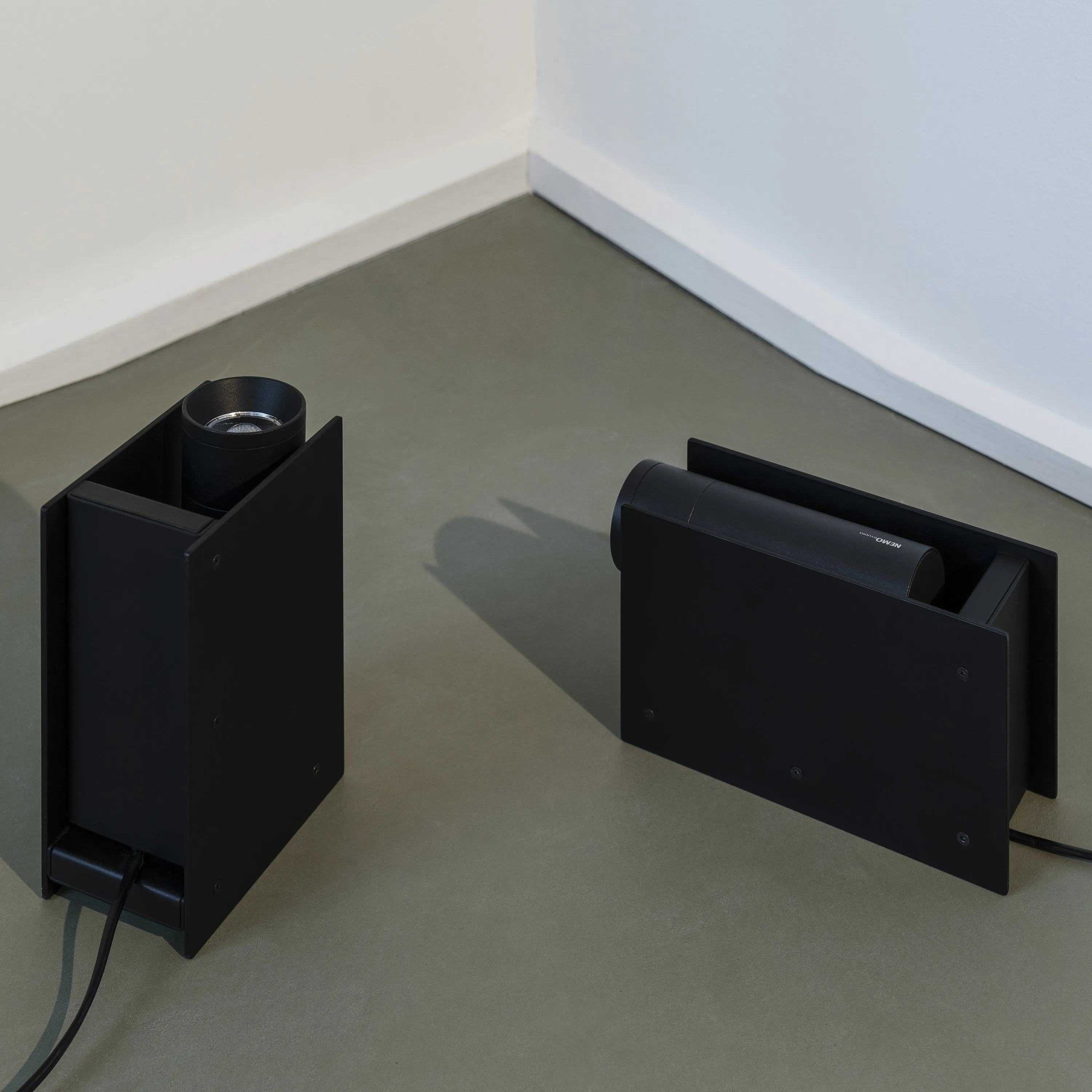 Plint LED Floor Lamp