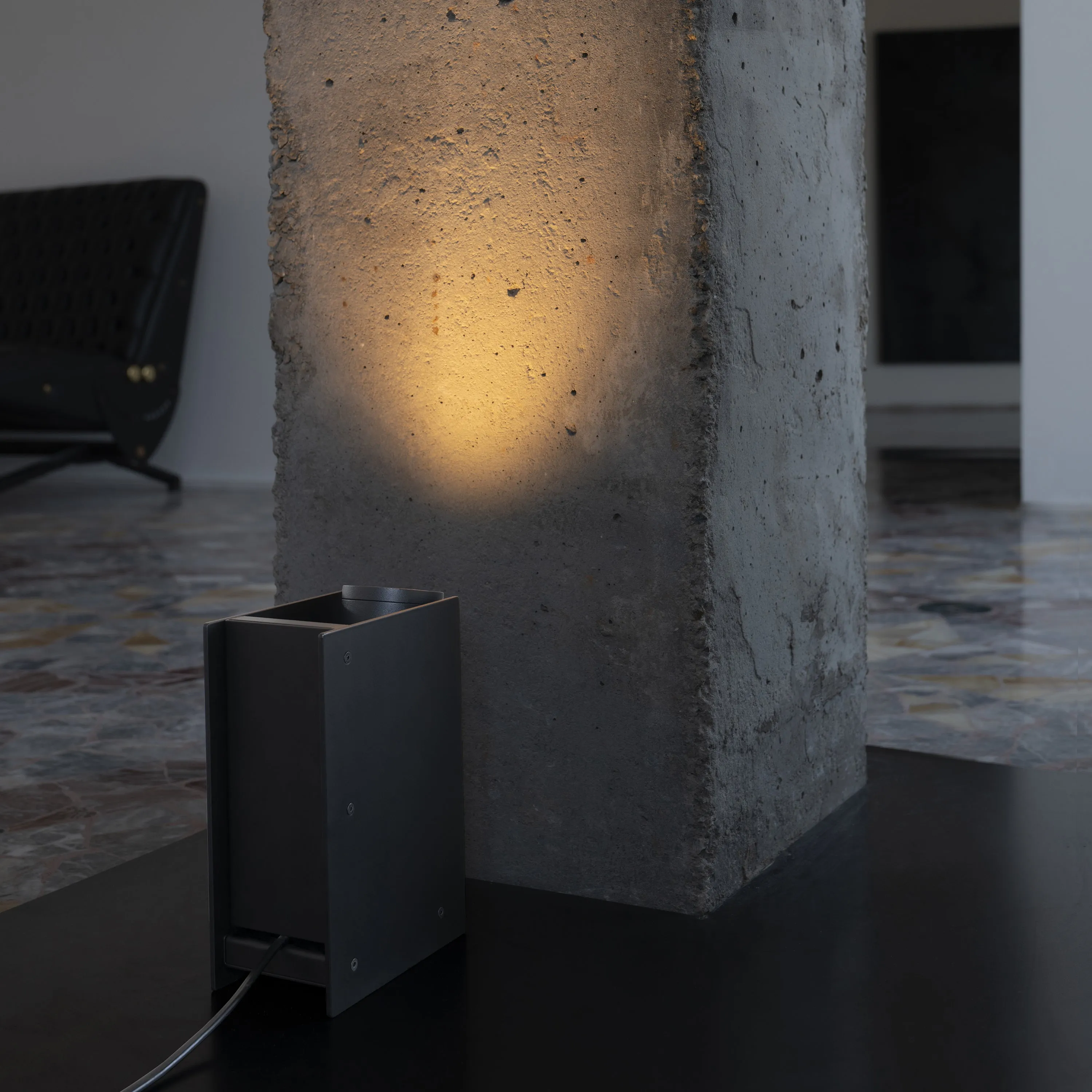 Plint LED Floor Lamp