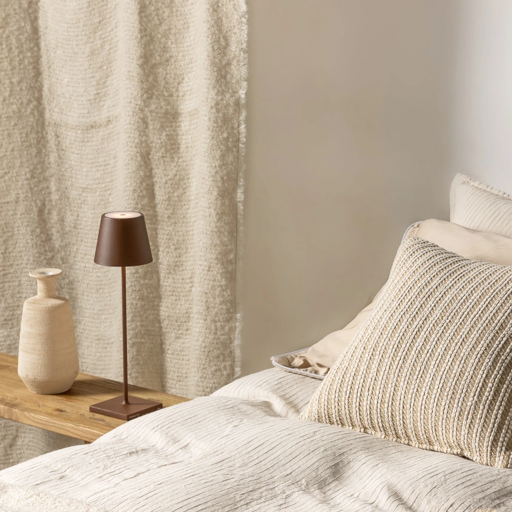 Poldina Pro Portable Table Lamp