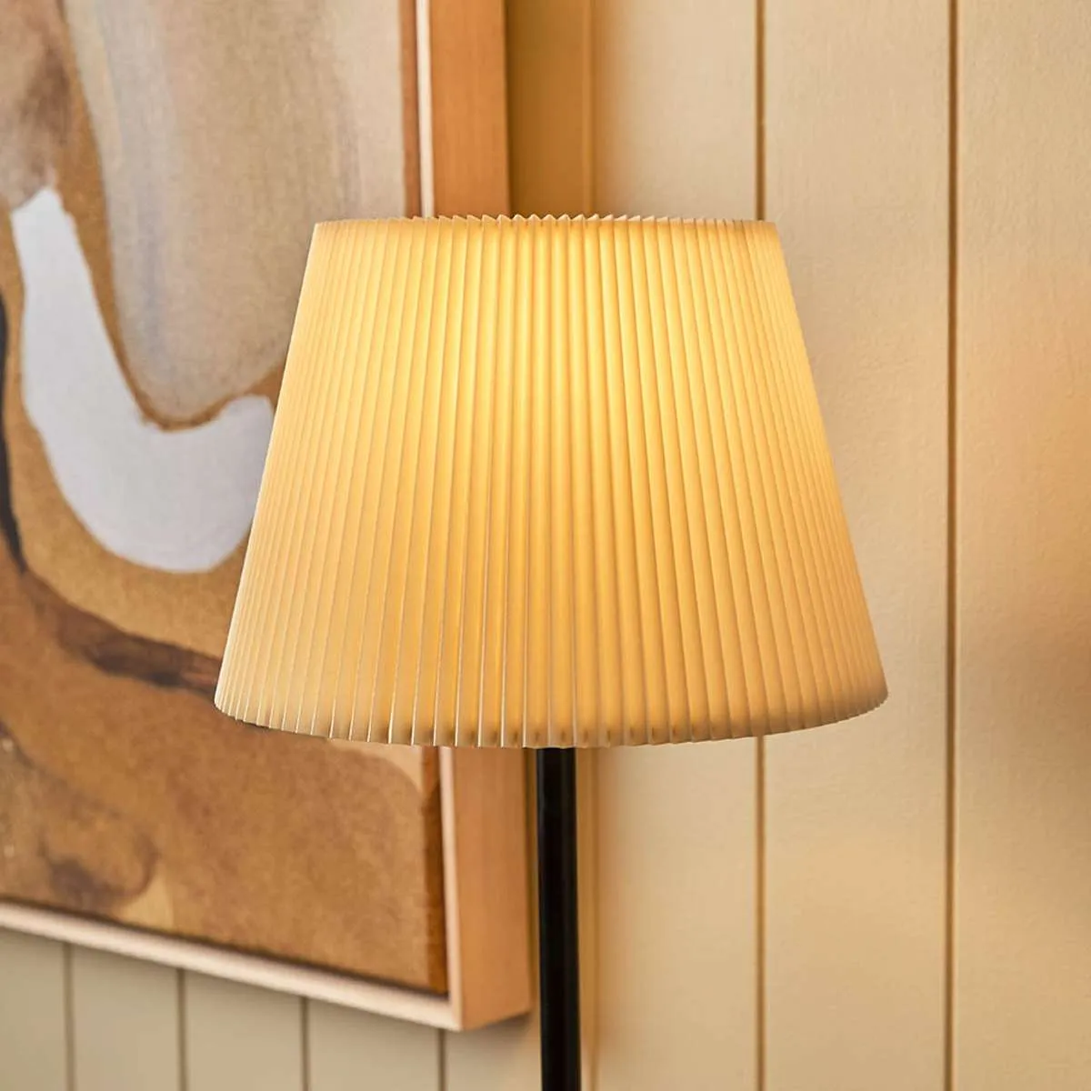 Porto Metal Table Lamp Mocka
