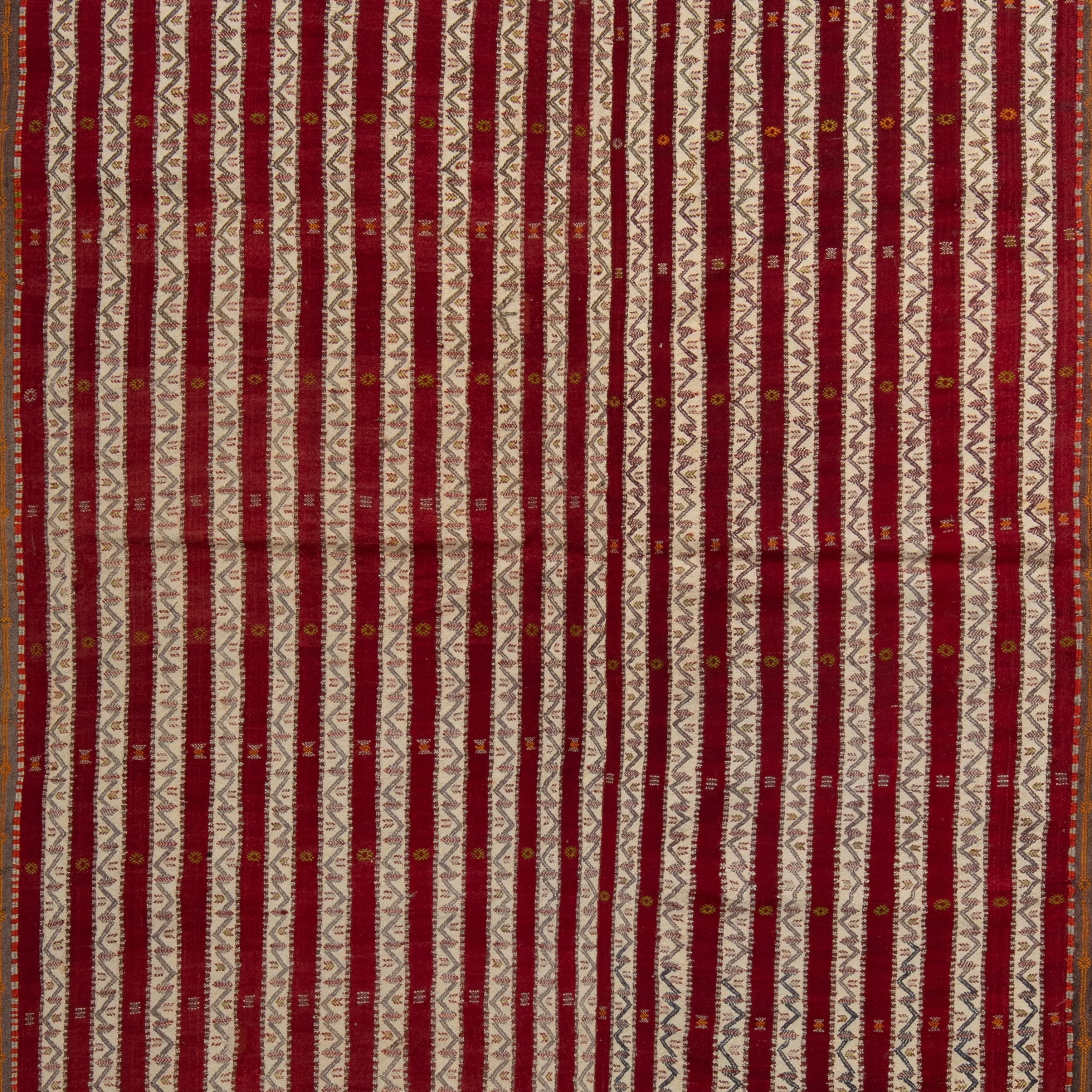 Red Traditional Wool Runner - 5'1" x 12'4"
