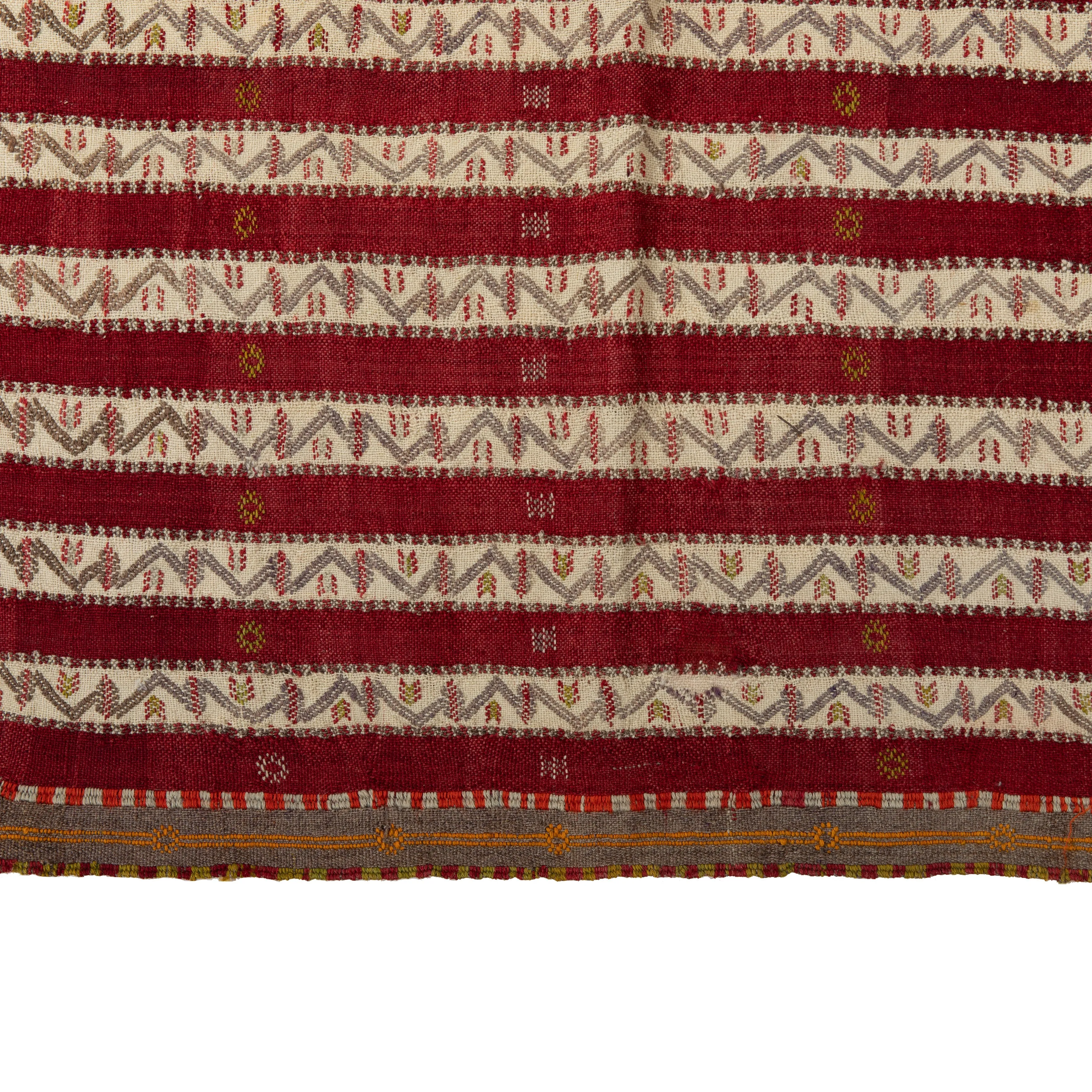 Red Traditional Wool Runner - 5'1" x 12'4"