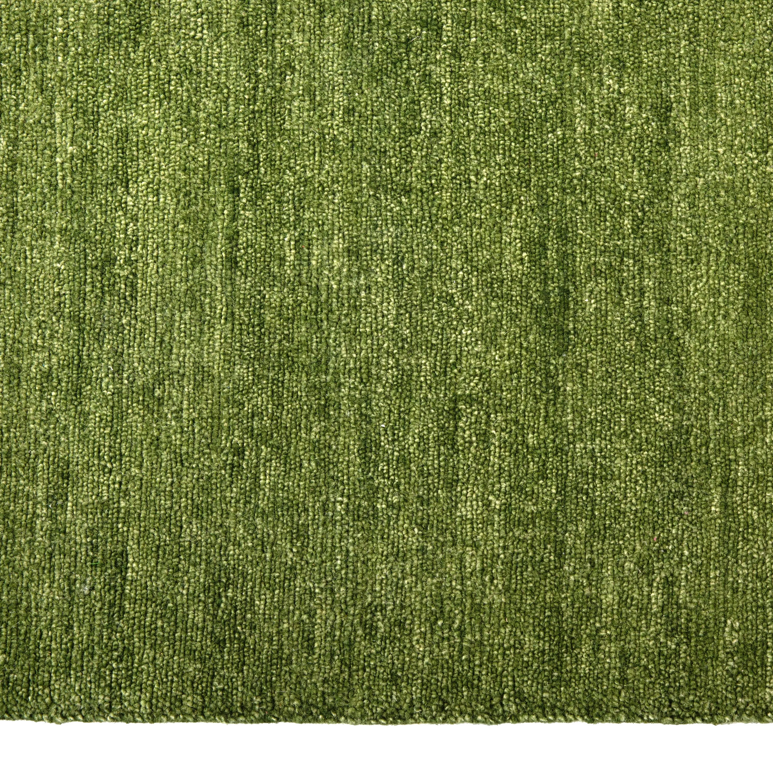 Solid Tibetan Wool Rug - 6' x 9'