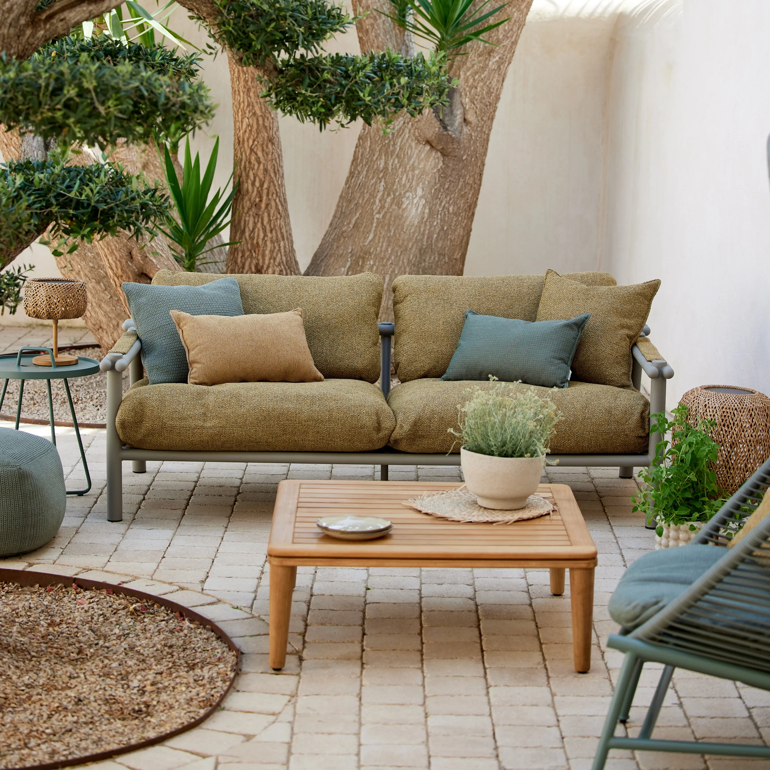 Sticks Outdoor 2-Seater Sofa