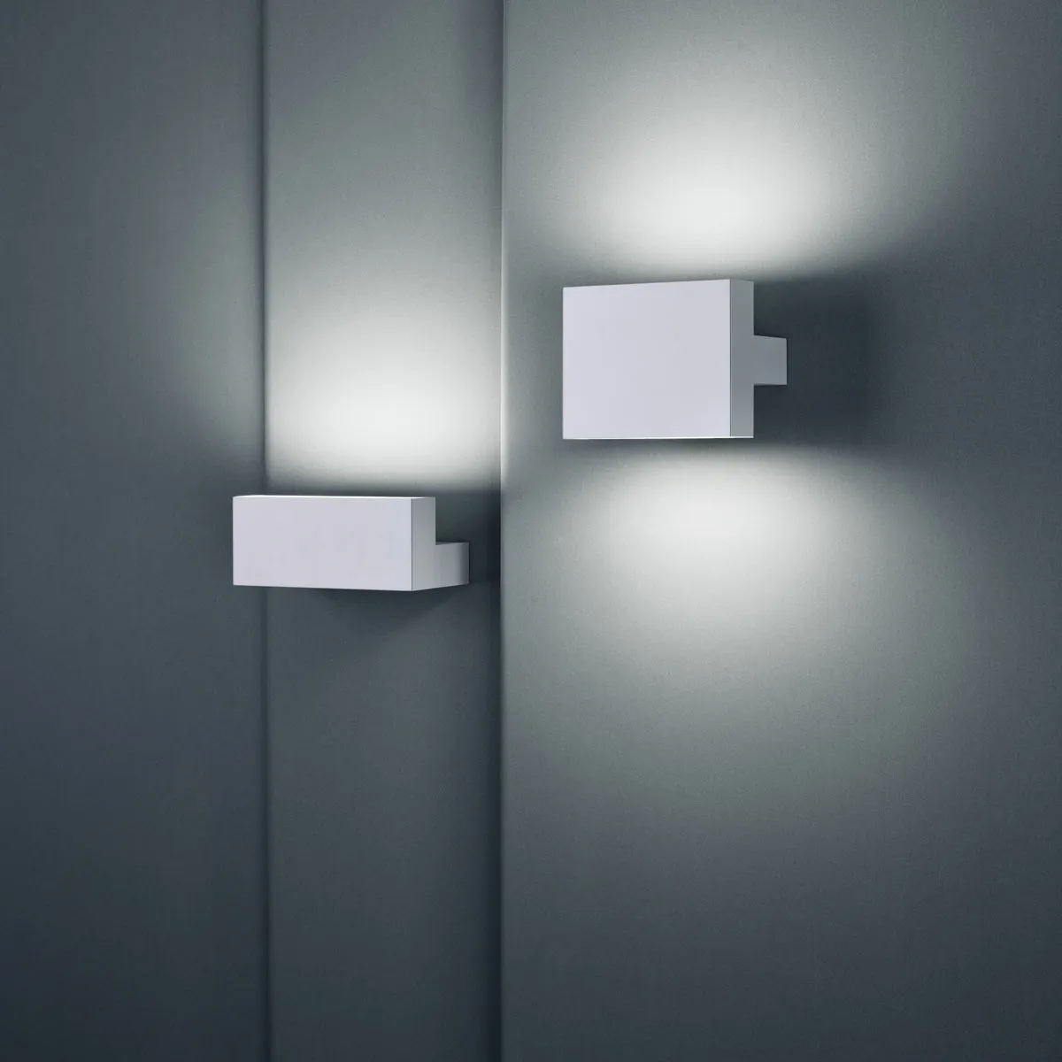 Tight Wall / Ceiling Light